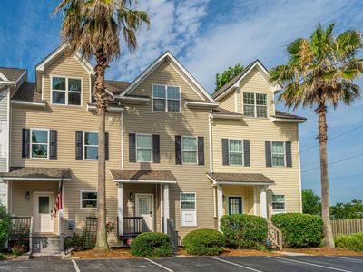4991 Lake Palmetto Lane, North Charleston, SC 29418