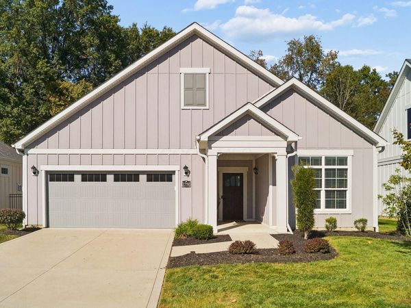 7742 Strickland Drive, Unit 11, New Albany, OH 43054