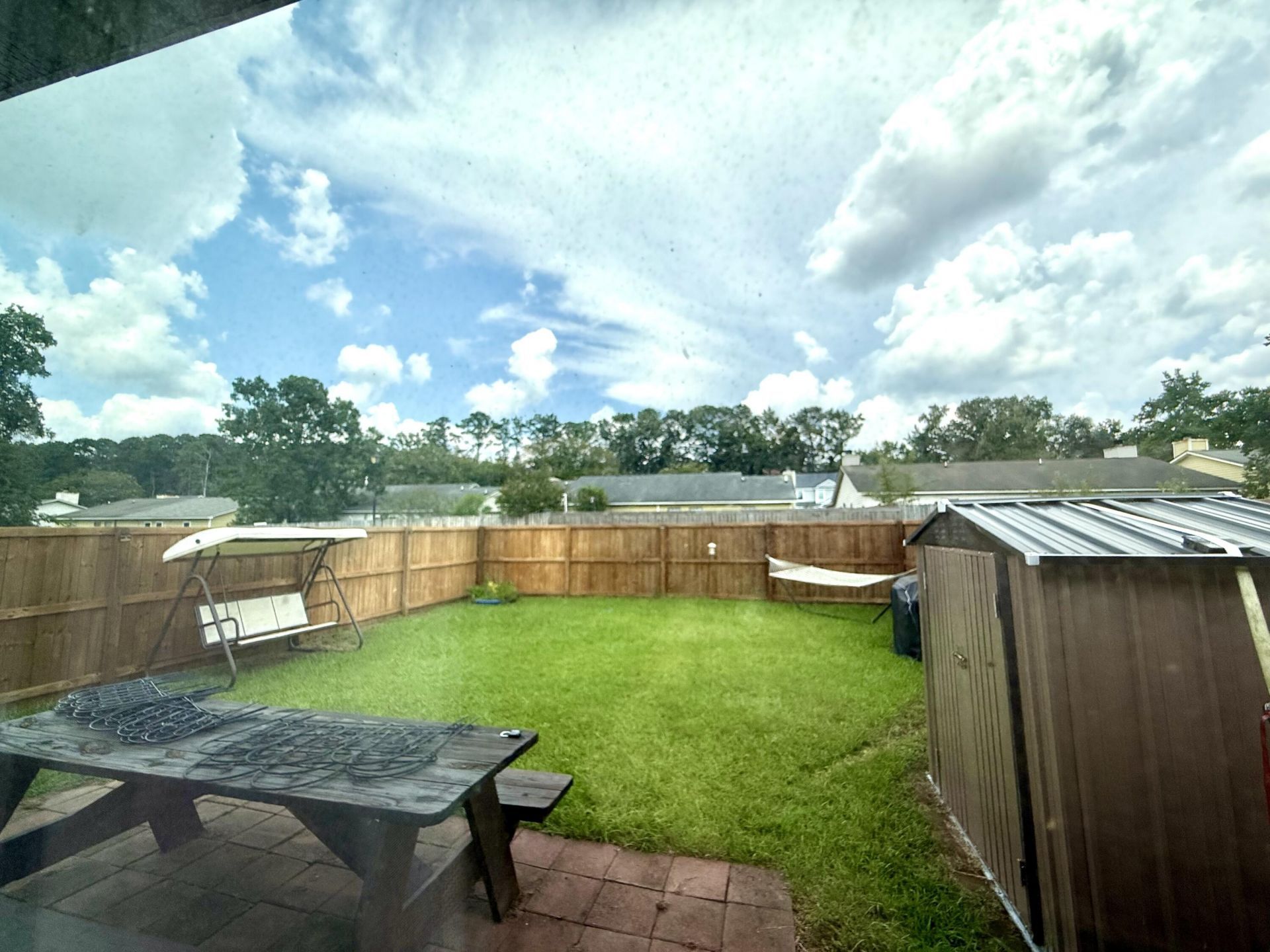 406 Erskine Street Photo 10