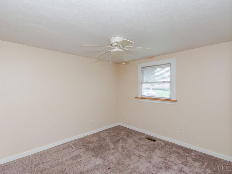 307 Flanders Avenue, Brookville, OH 45309 Photo 18