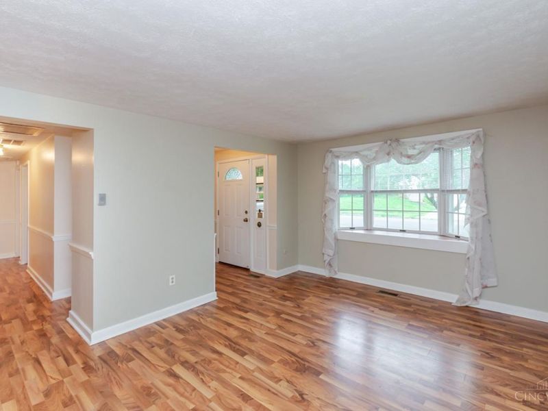 307 Flanders Avenue, Brookville, OH 45309 Photo 5