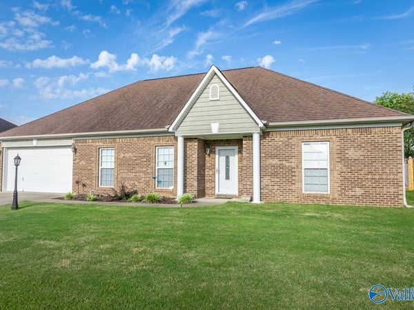 15923 Landview Lane, Athens, AL 35613
