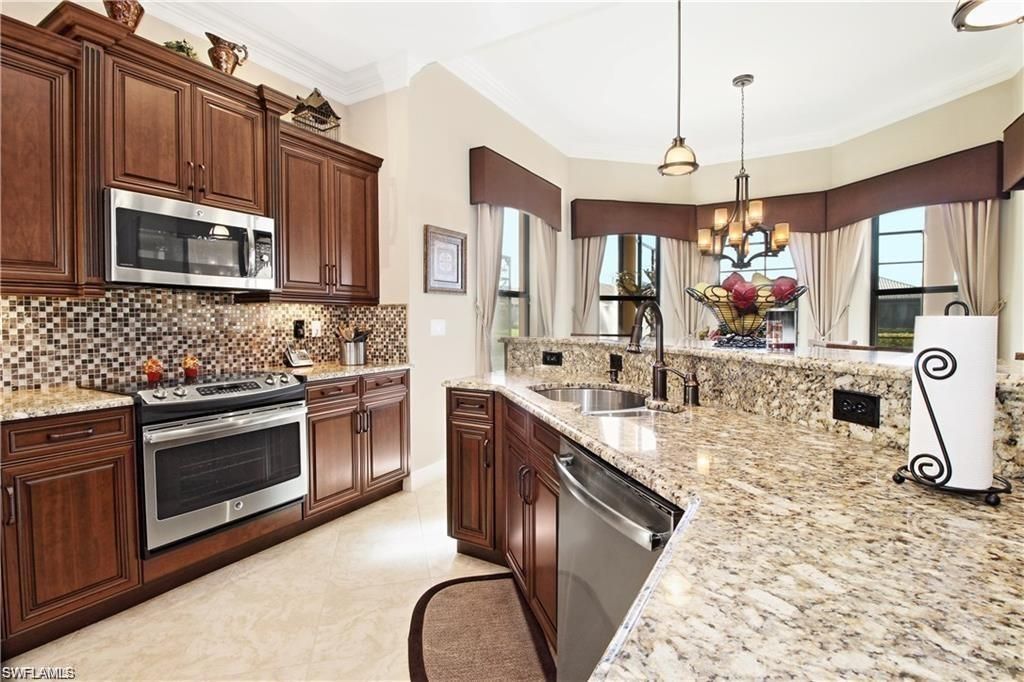 7352 Lantana Way, Naples, FL 34119 Photo