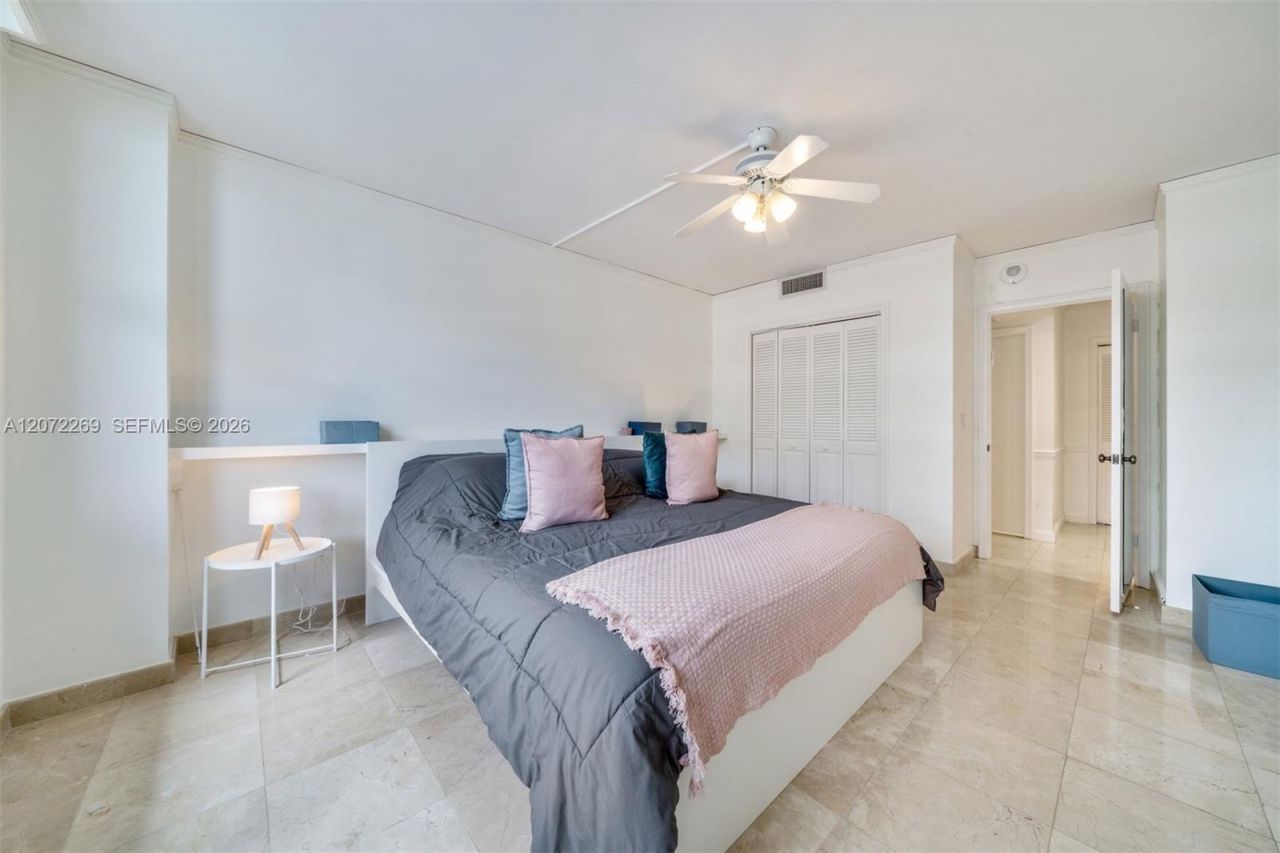 9801 Collins Ave , Unit 19H, Bal Harbour, FL 33154 Photo