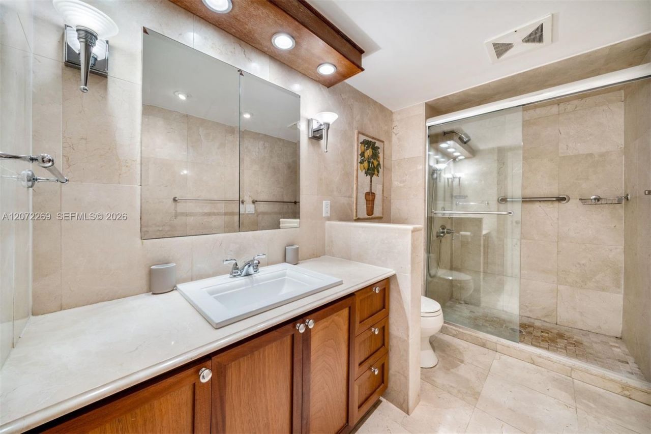 9801 Collins Ave , Unit 19H, Bal Harbour, FL 33154 Photo