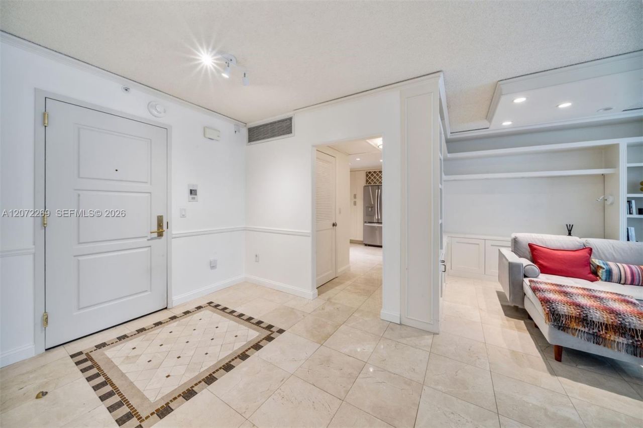 9801 Collins Ave , Unit 19H, Bal Harbour, FL 33154 Photo