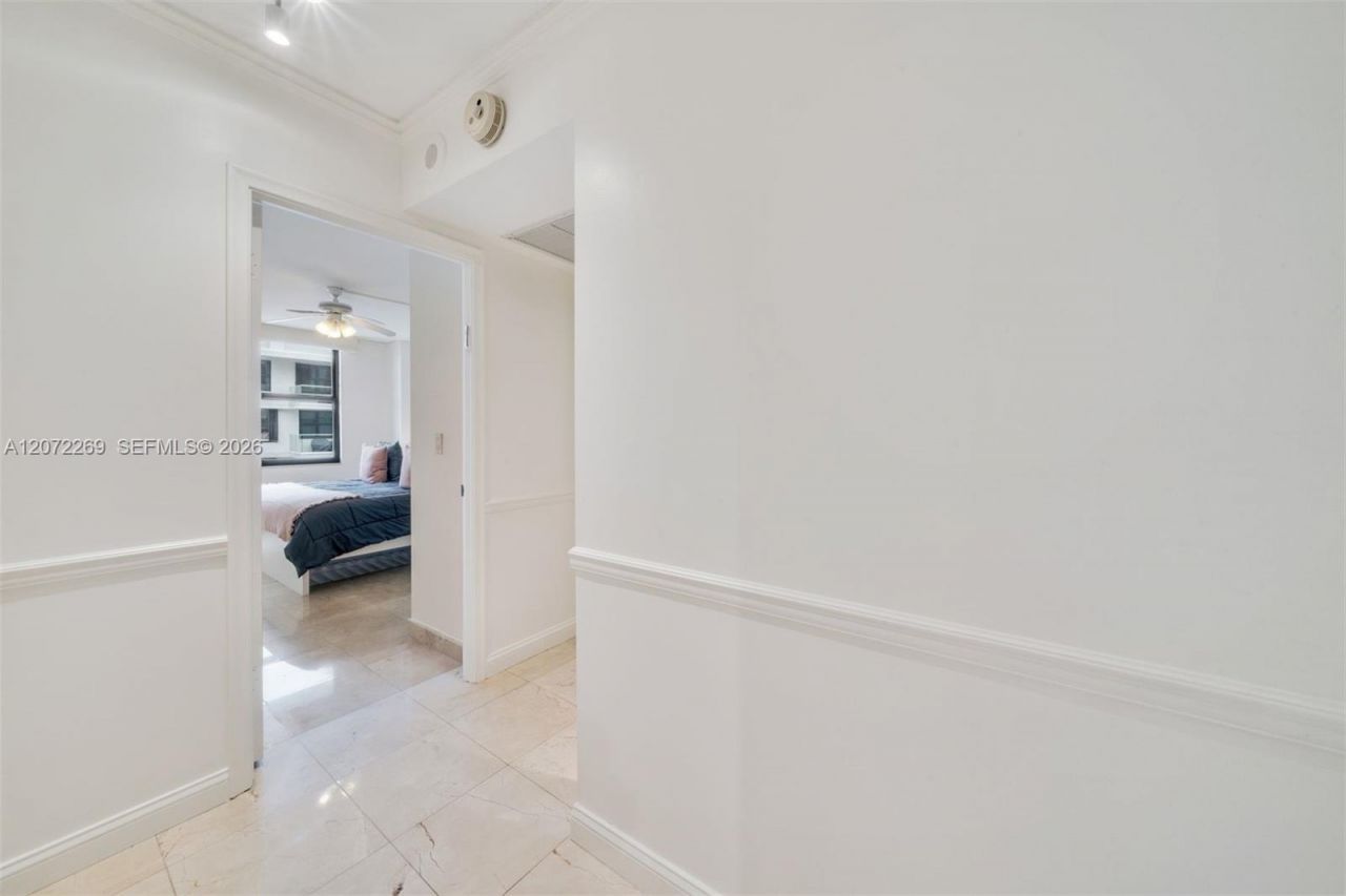 9801 Collins Ave , Unit 19H, Bal Harbour, FL 33154 Photo