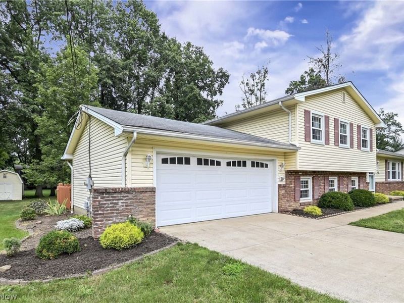 235 Kenwick Drive, Northfield, OH 44067 Photo 3