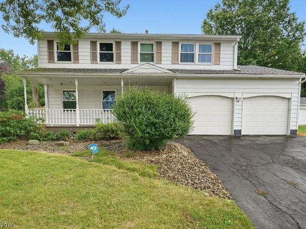 579 Willow Drive SE, Warren, OH 44484