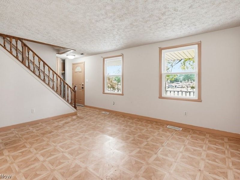 579 Willow Drive SE, Warren, OH 44484 Photo 11