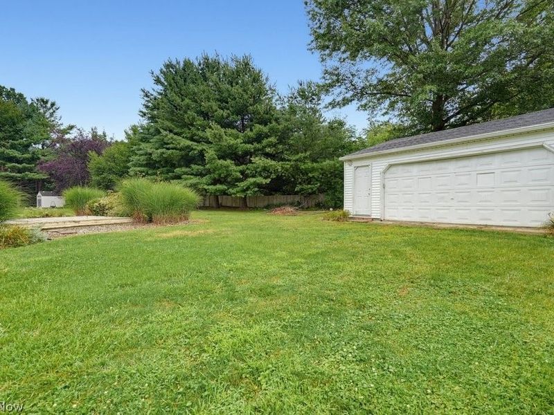 579 Willow Drive SE, Warren, OH 44484 Photo 16