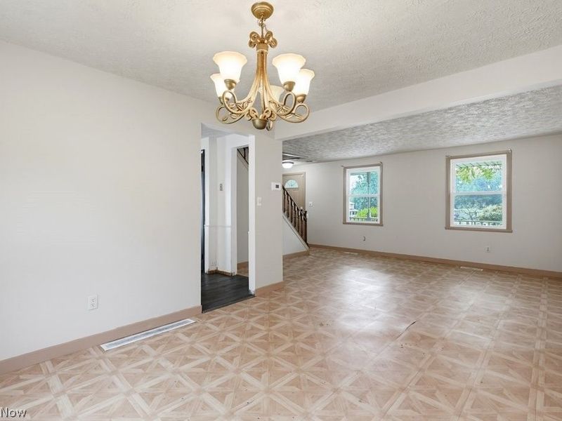 579 Willow Drive SE, Warren, OH 44484 Photo 17