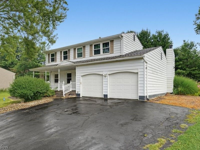 579 Willow Drive SE, Warren, OH 44484 Photo 2