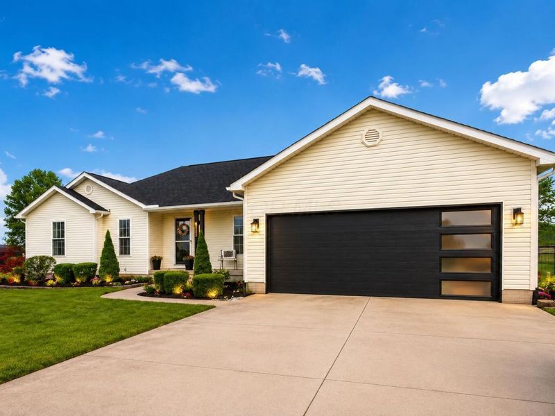 1538 Amanda Northern Road NW, Canal Winchester, OH 43110 Photo 4