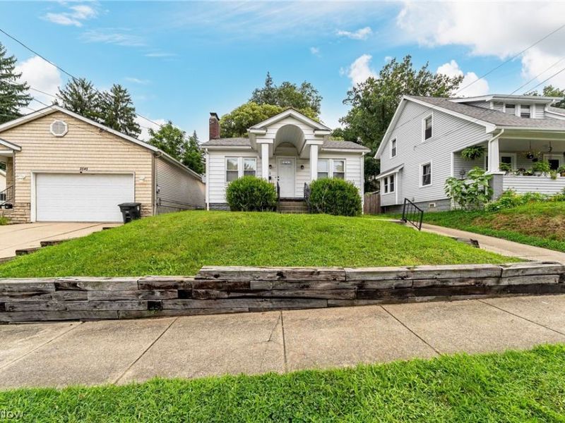 2549 Ogden Avenue, Akron, OH 44312 Photo 2