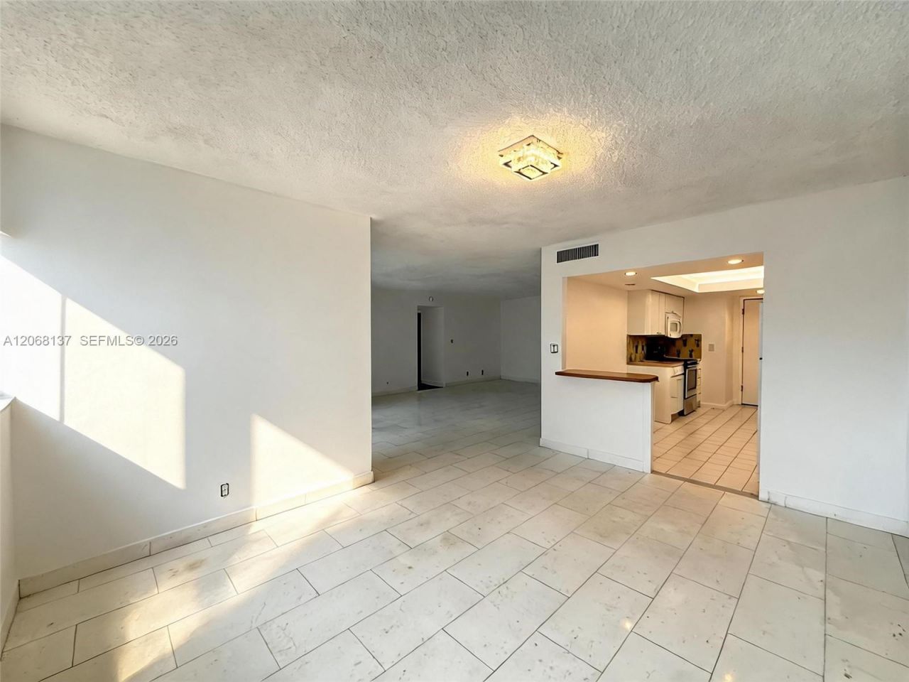1904 S Ocean Dr, Unit 1206, Hallandale Beach, FL 33009 Photo