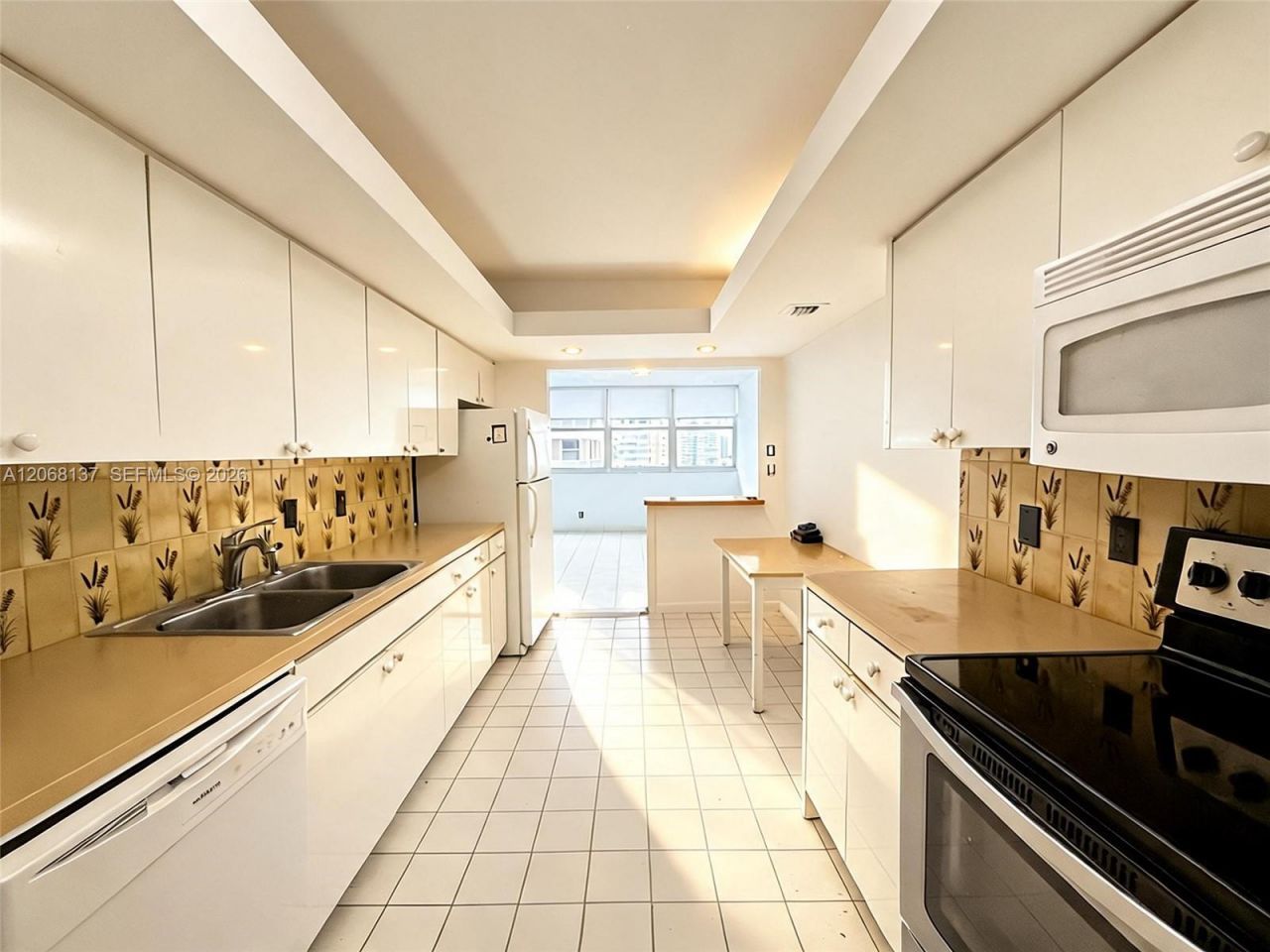 1904 S Ocean Dr, Unit 1206, Hallandale Beach, FL 33009 Photo