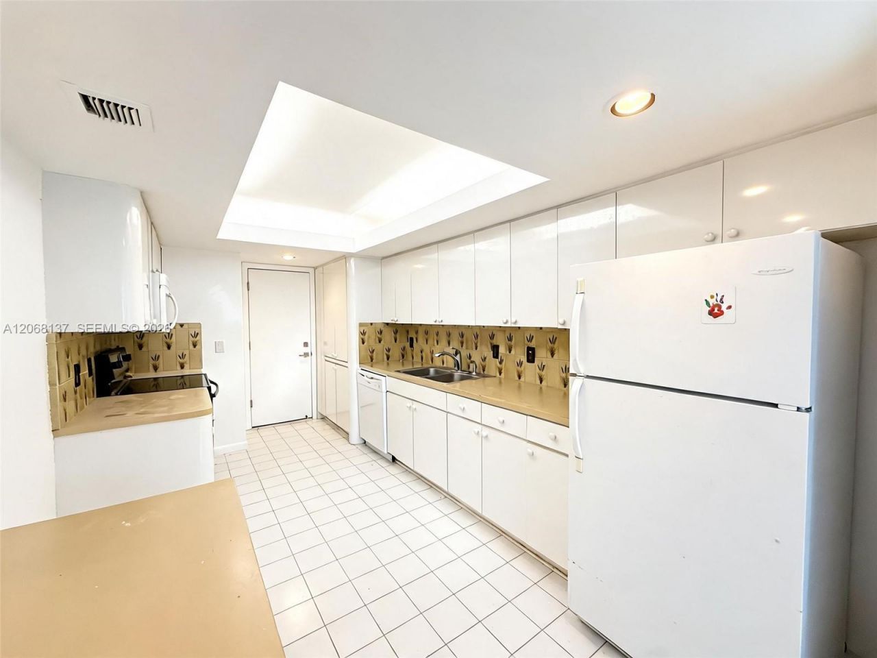 1904 S Ocean Dr, Unit 1206, Hallandale Beach, FL 33009 Photo