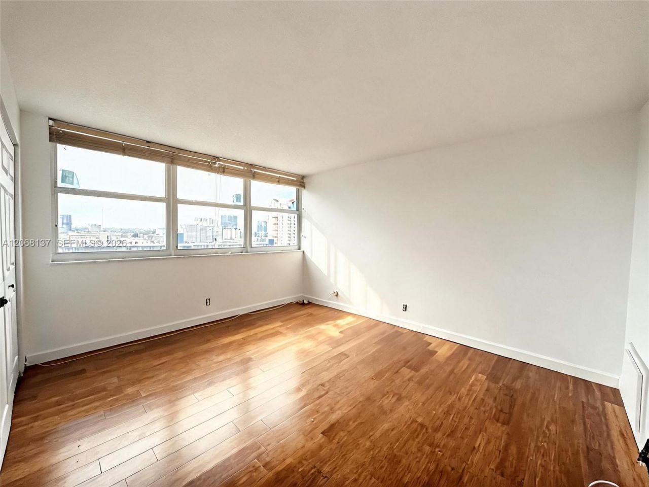 1904 S Ocean Dr, Unit 1206, Hallandale Beach, FL 33009 Photo