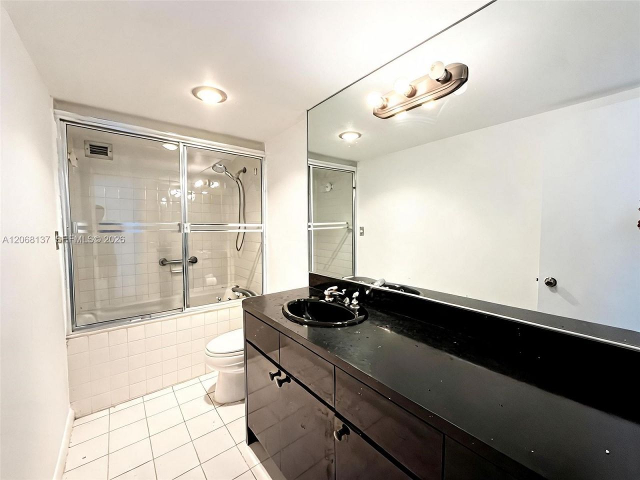 1904 S Ocean Dr, Unit 1206, Hallandale Beach, FL 33009 Photo