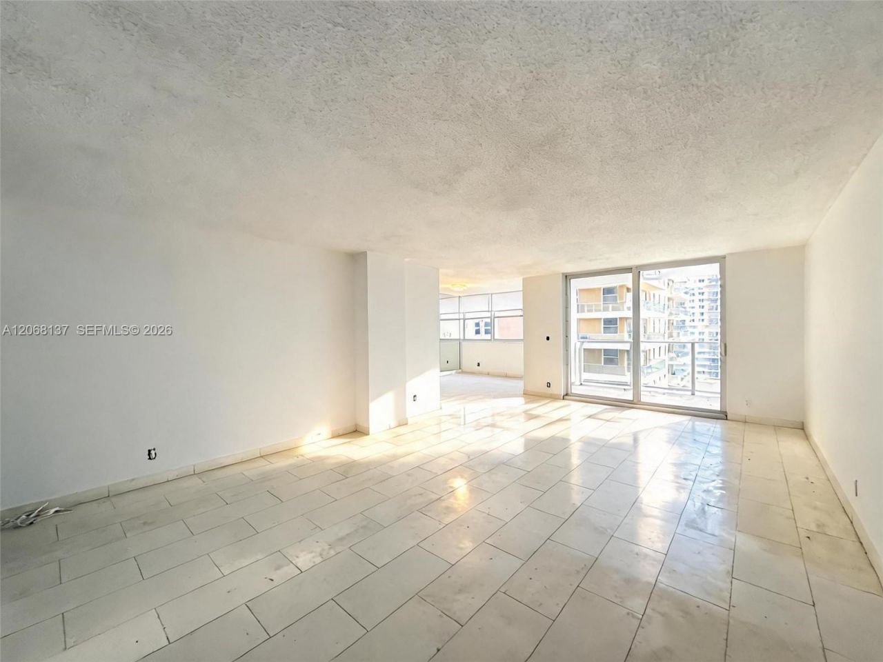 1904 S Ocean Dr, Unit 1206, Hallandale Beach, FL 33009 Photo
