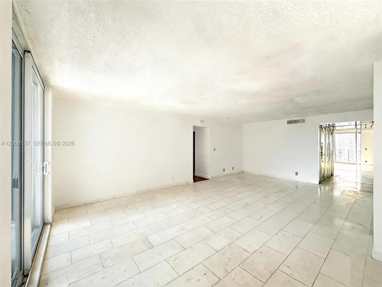 1904 S Ocean Dr, Unit 1206, Hallandale Beach, FL 33009 Photo