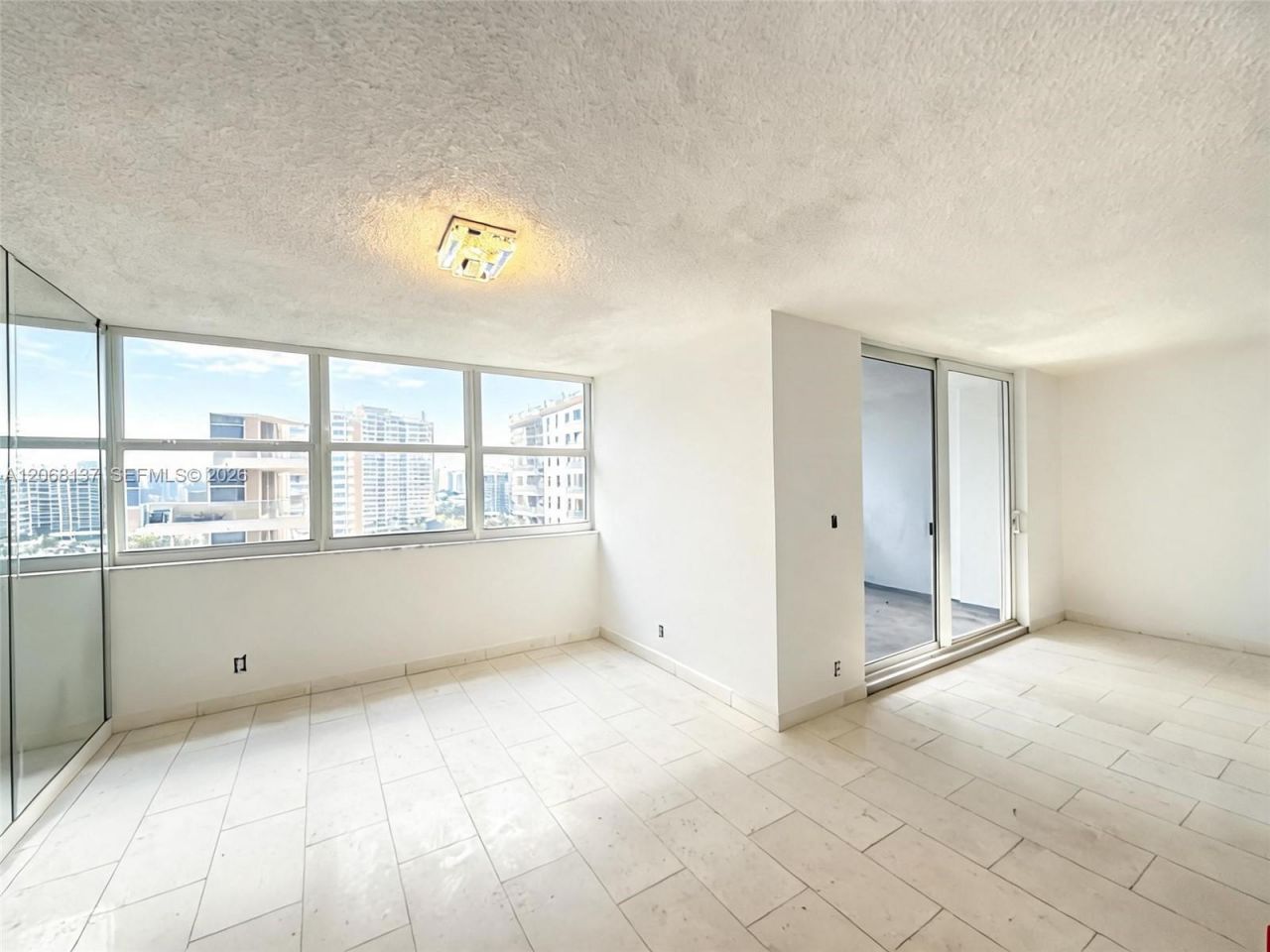 1904 S Ocean Dr, Unit 1206, Hallandale Beach, FL 33009 Photo