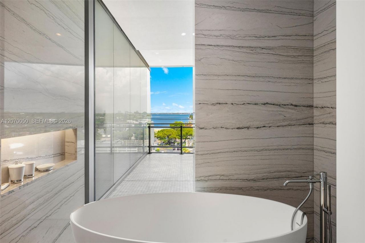 8701 Collins Ave , Unit 705, Miami Beach, FL 33154 Photo