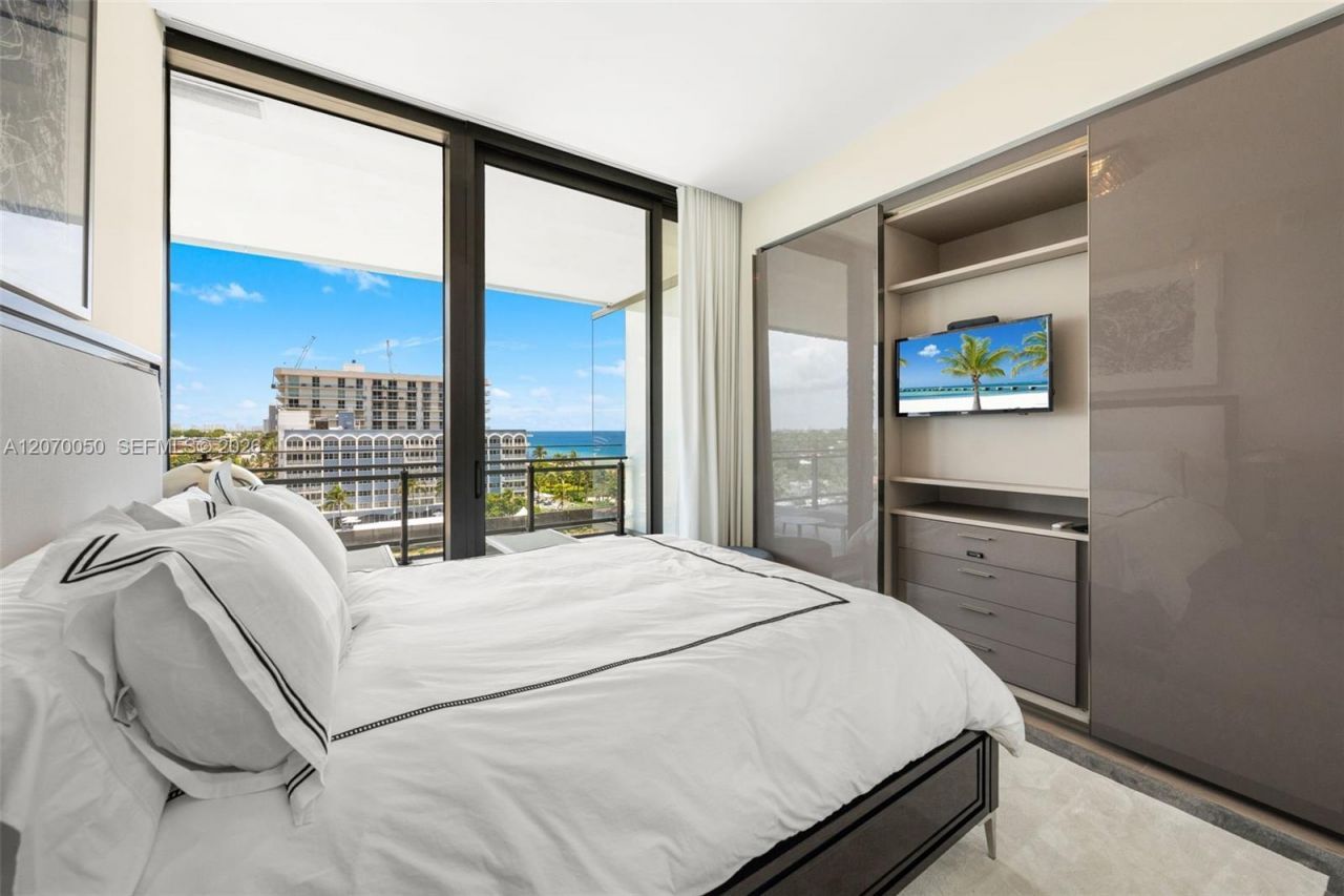 8701 Collins Ave , Unit 705, Miami Beach, FL 33154 Photo