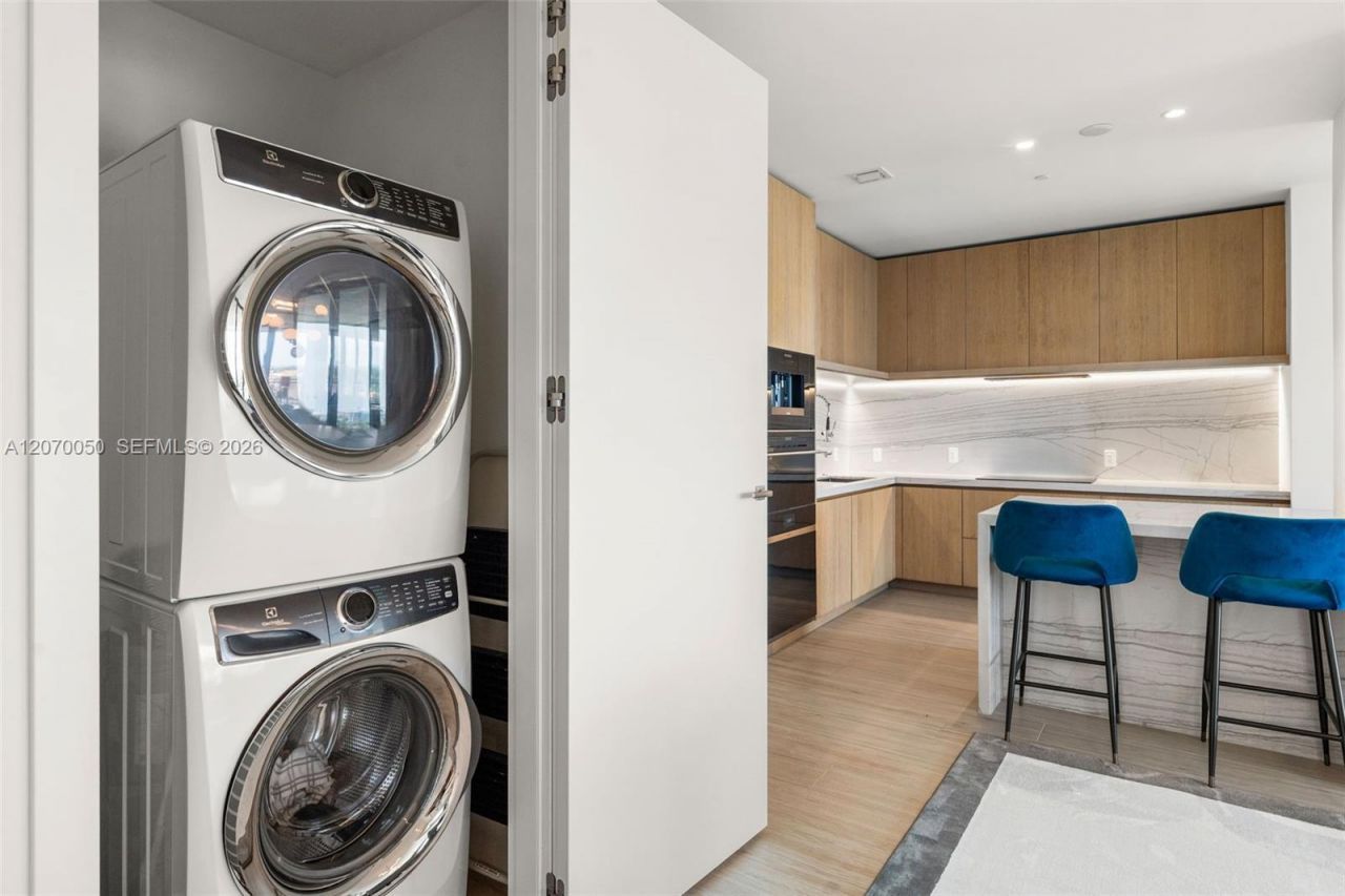 8701 Collins Ave , Unit 705, Miami Beach, FL 33154 Photo