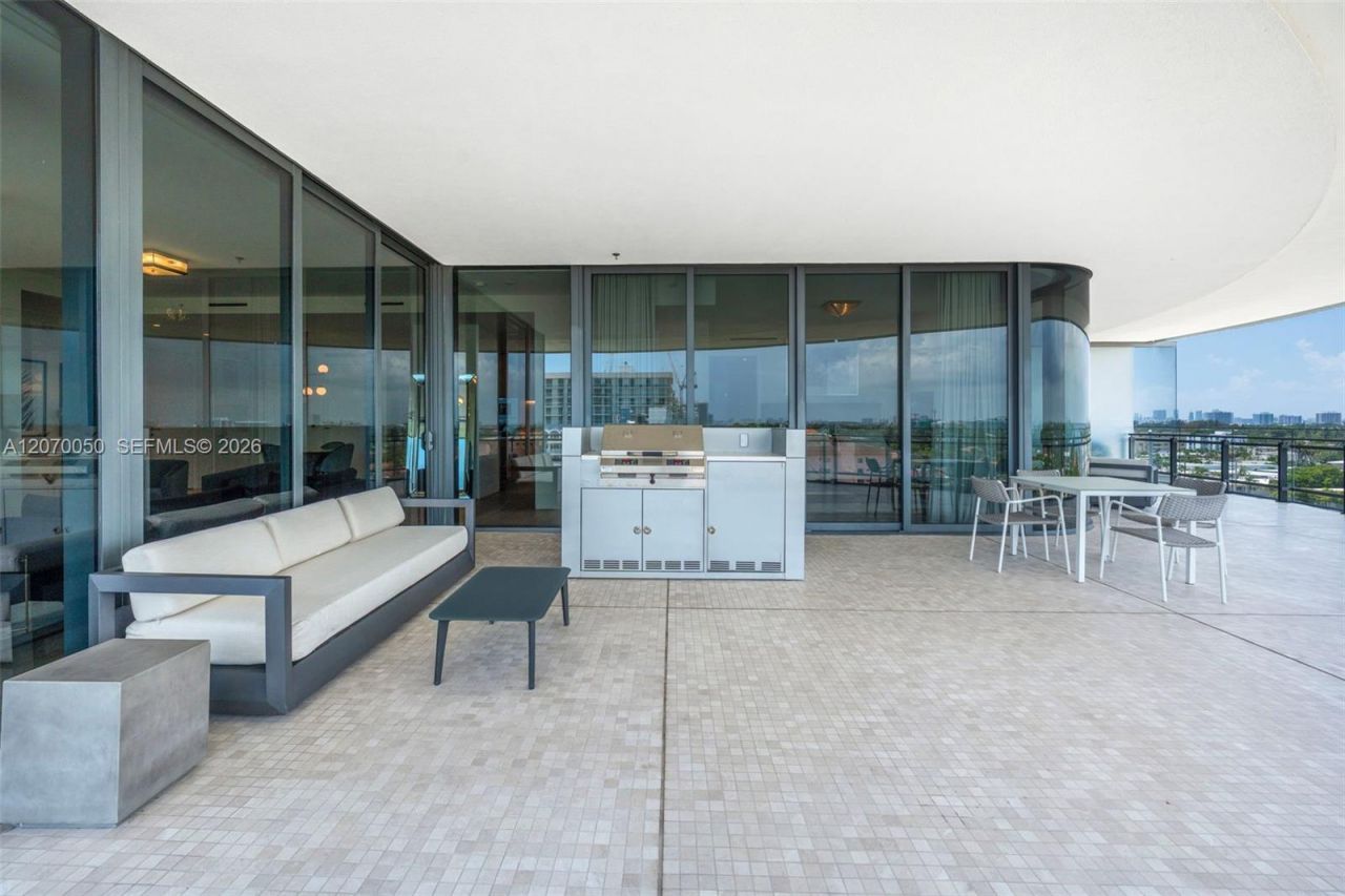 8701 Collins Ave , Unit 705, Miami Beach, FL 33154 Photo