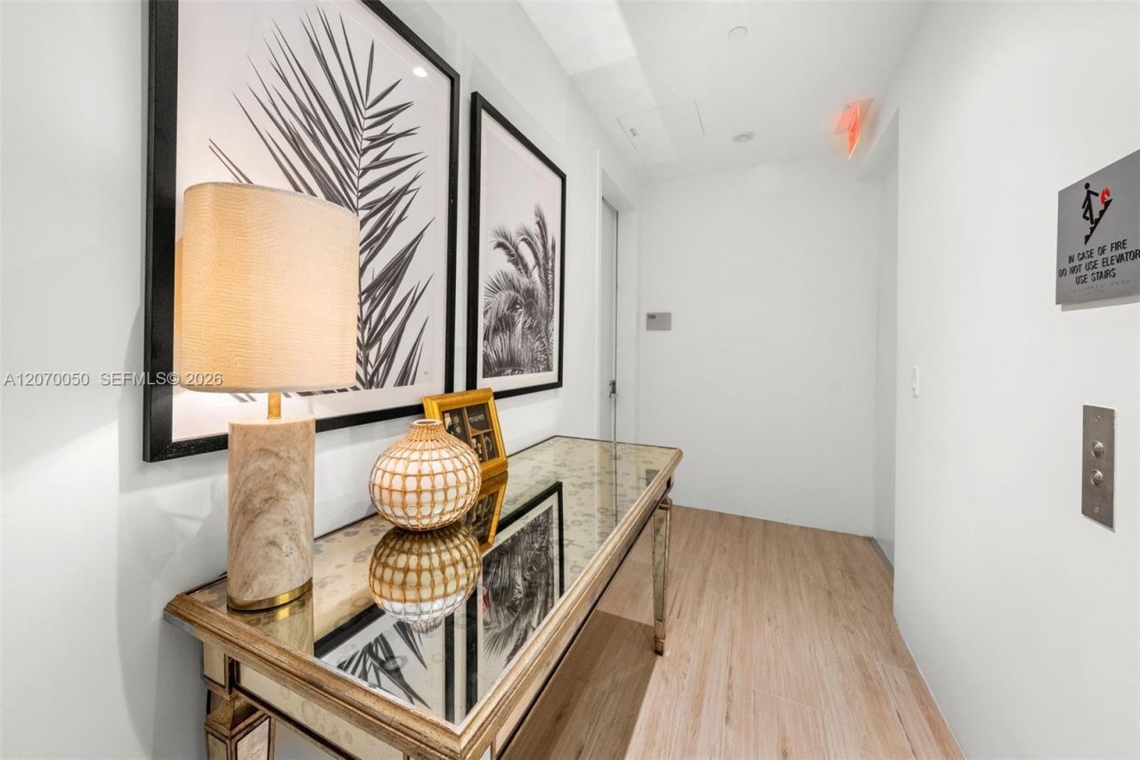 8701 Collins Ave , Unit 705, Miami Beach, FL 33154 Photo