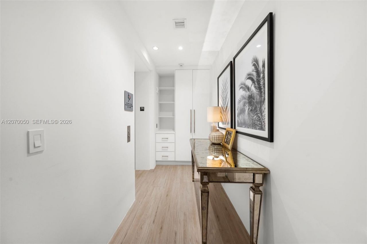 8701 Collins Ave , Unit 705, Miami Beach, FL 33154 Photo