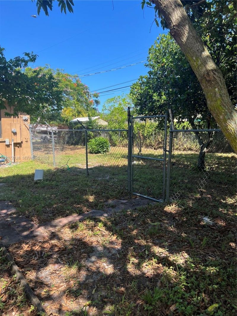 143 SW 22nd Ter, Fort Lauderdale, FL 33312 Photo