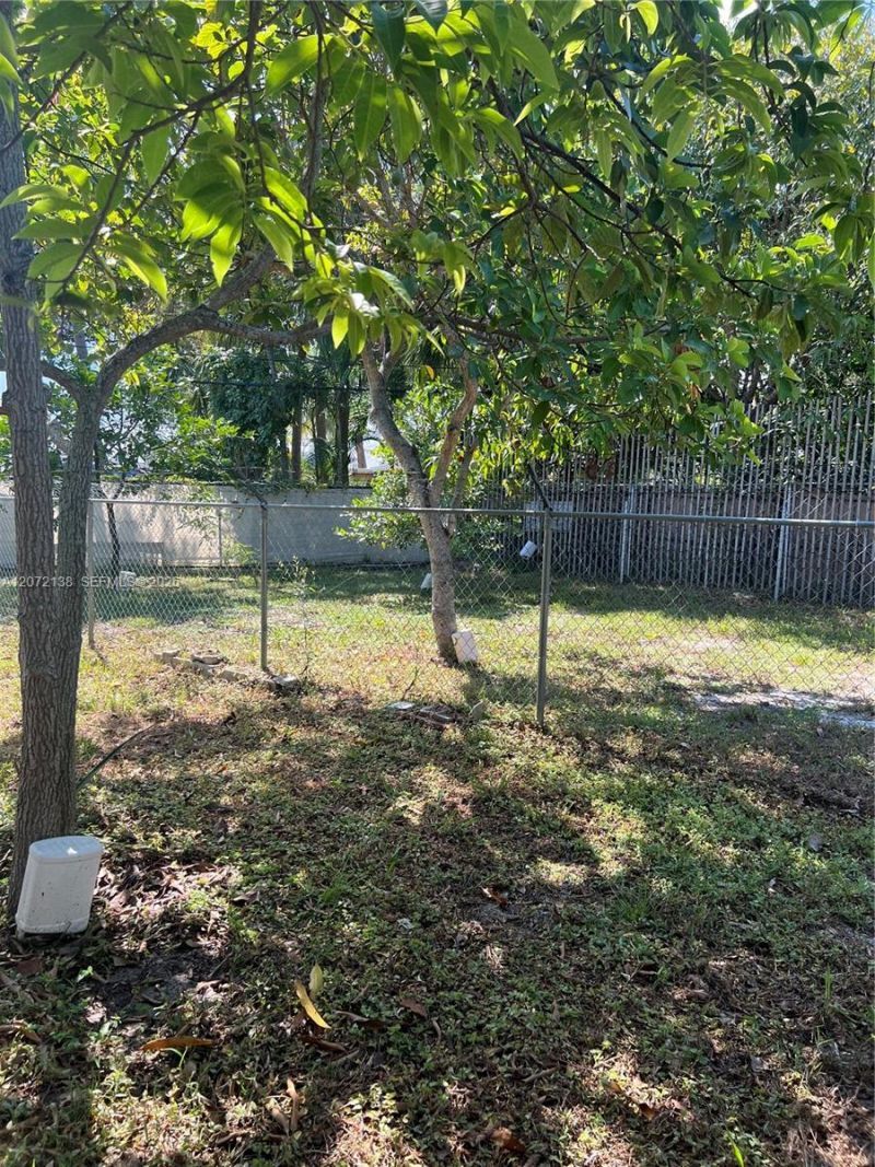 143 SW 22nd Ter, Fort Lauderdale, FL 33312 Photo