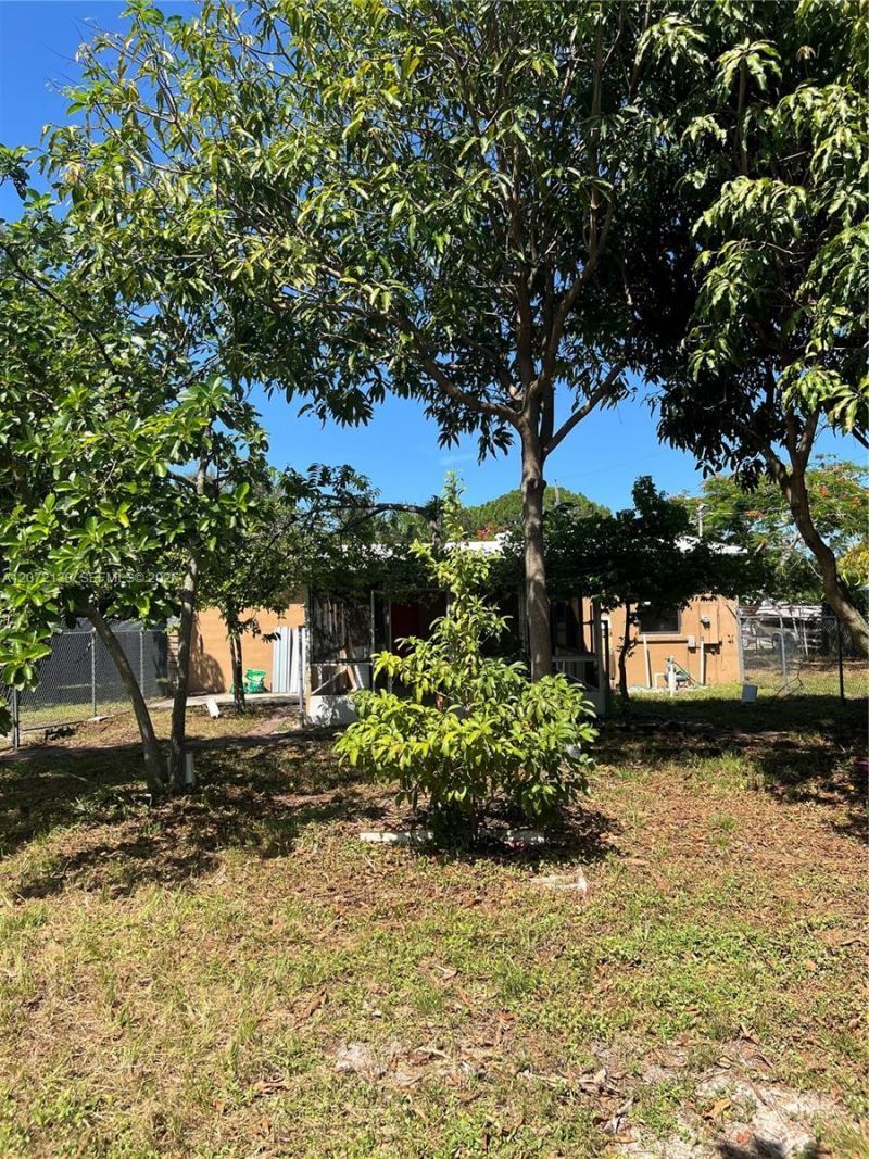 143 SW 22nd Ter, Fort Lauderdale, FL 33312 Photo
