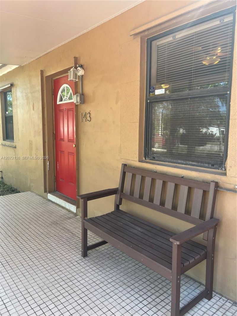 143 SW 22nd Ter, Fort Lauderdale, FL 33312 Photo