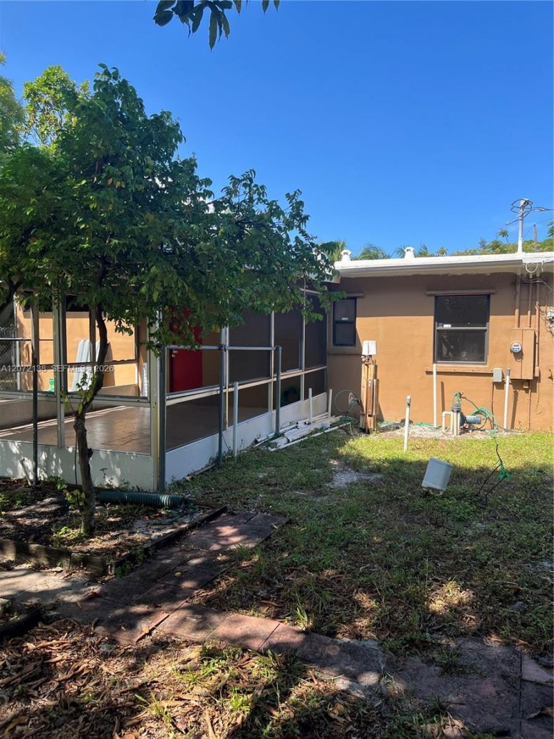 143 SW 22nd Ter, Fort Lauderdale, FL 33312 Photo