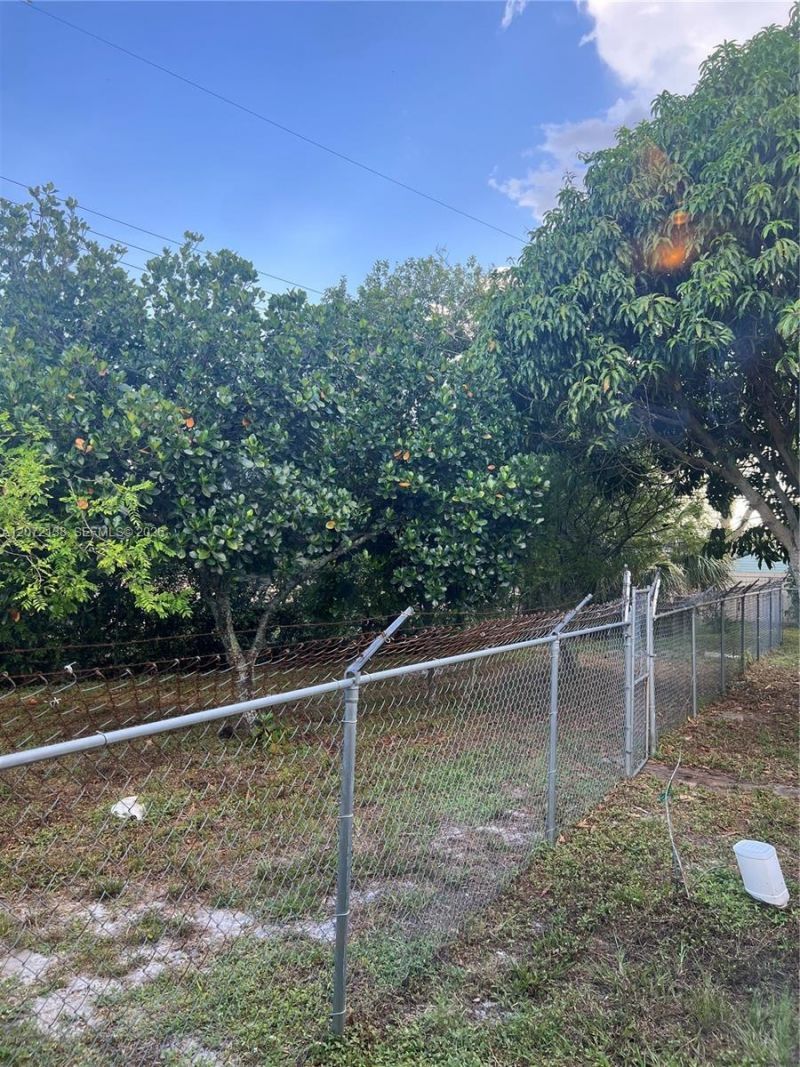 143 SW 22nd Ter, Fort Lauderdale, FL 33312 Photo