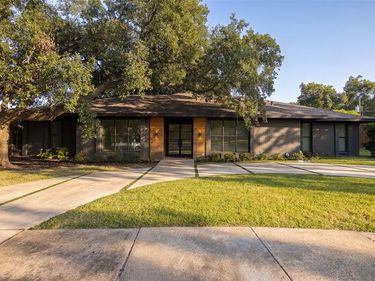 7336 Lakehurst Avenue, Dallas, TX 75230
