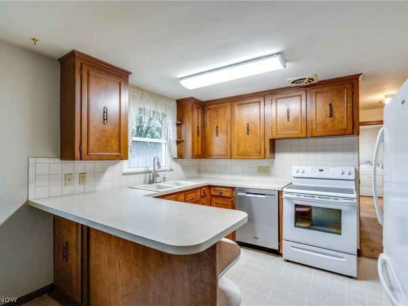 2624 Eaton Road NW, Canton, OH 44708 Photo 11