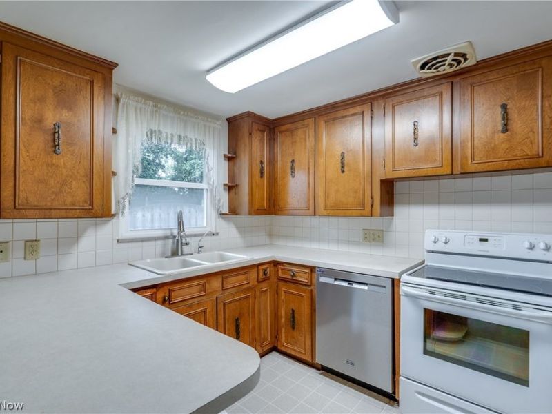 2624 Eaton Road NW, Canton, OH 44708 Photo 13
