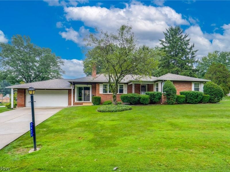 2624 Eaton Road NW, Canton, OH 44708 Photo 2