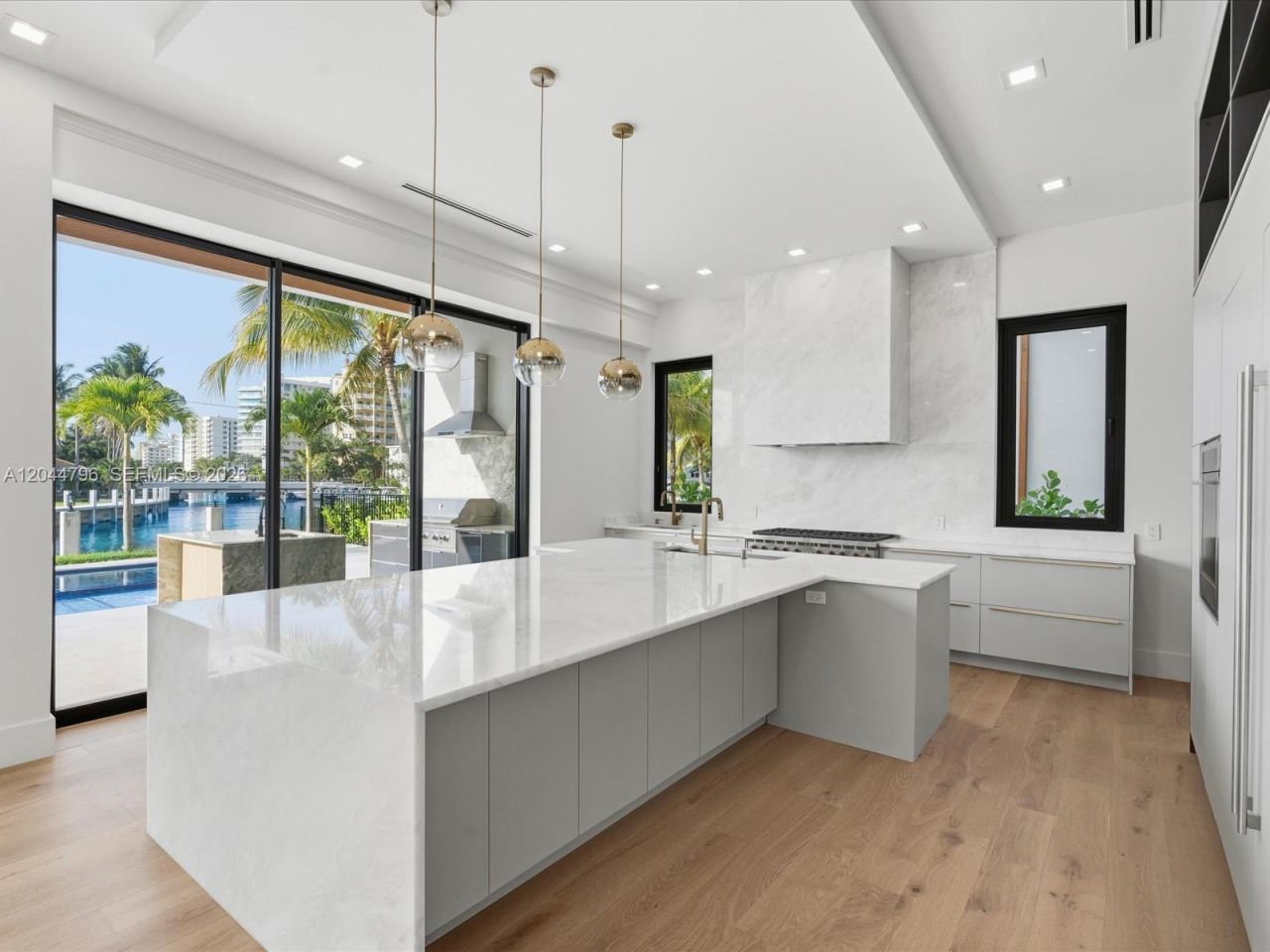2 Sunset Ln , Lauderdale by the Sea, FL 33062 Photo