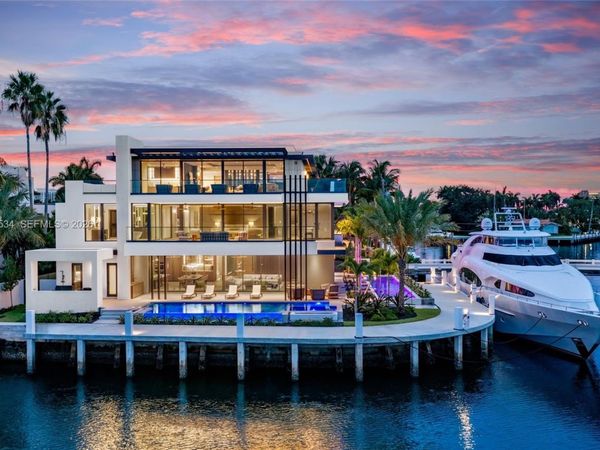 1400 W Lake Dr , Fort Lauderdale, FL 33316