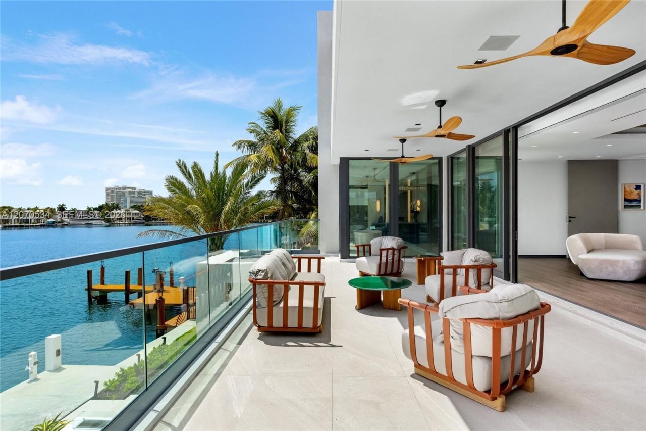 1400 W Lake Dr , Fort Lauderdale, FL 33316 Photo