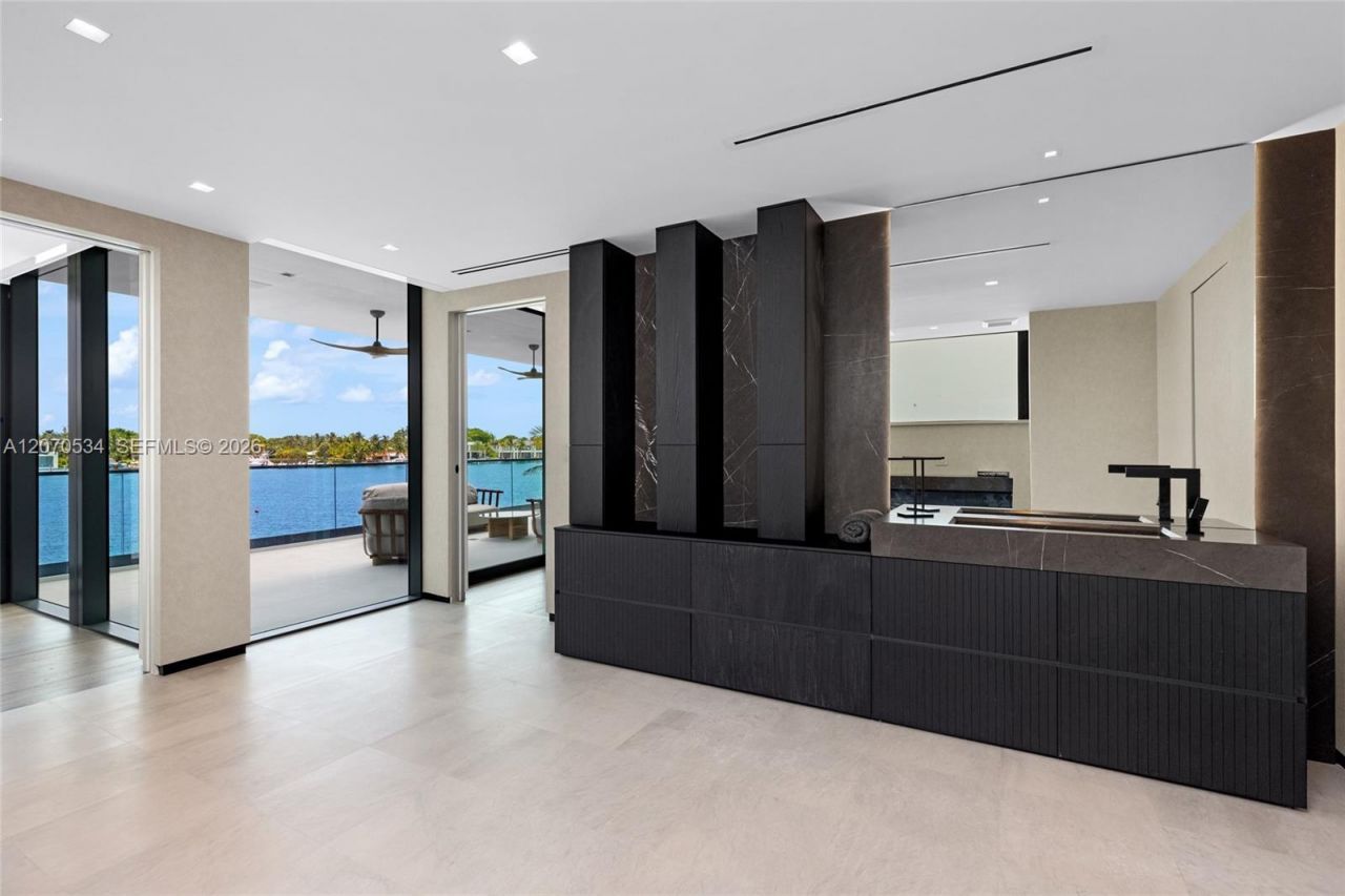 1400 W Lake Dr , Fort Lauderdale, FL 33316 Photo