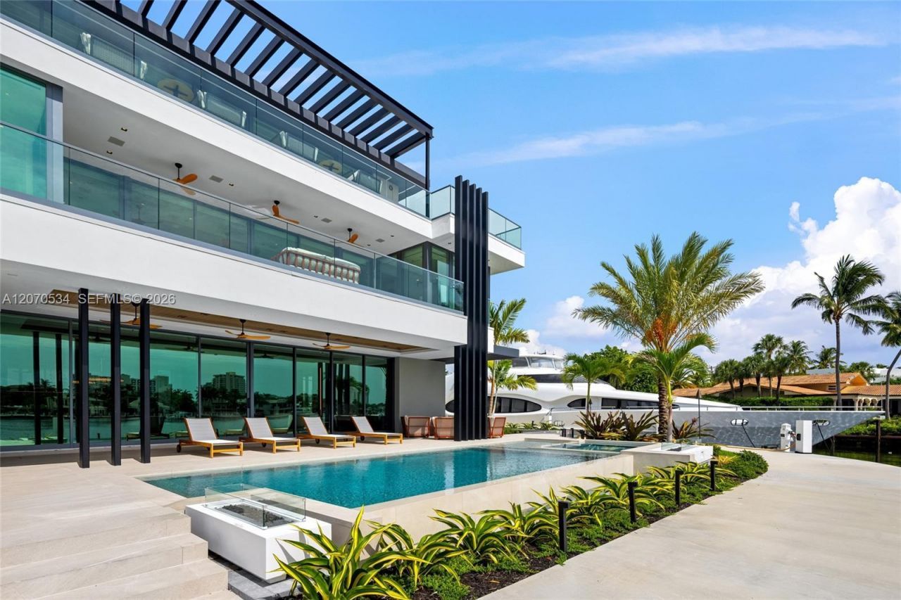 1400 W Lake Dr , Fort Lauderdale, FL 33316 Photo