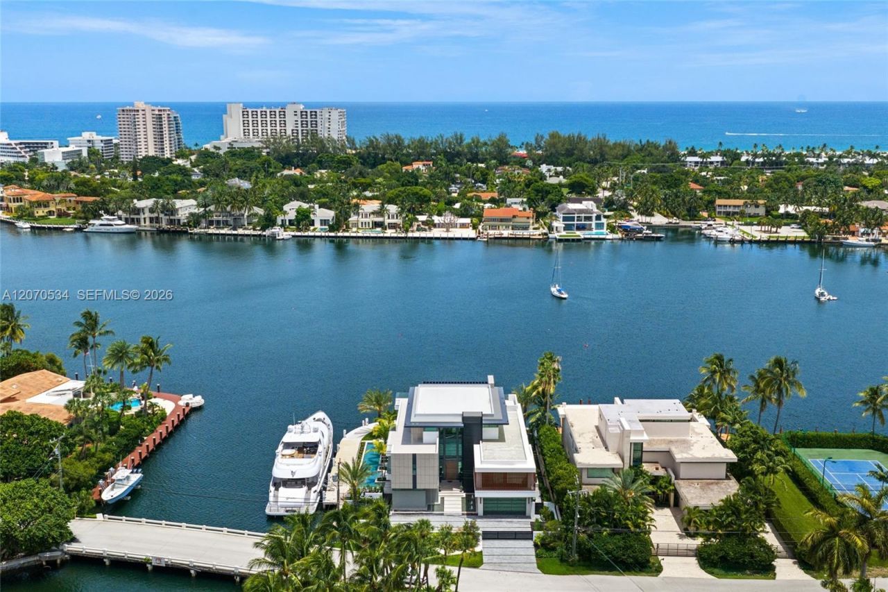 1400 W Lake Dr , Fort Lauderdale, FL 33316 Photo