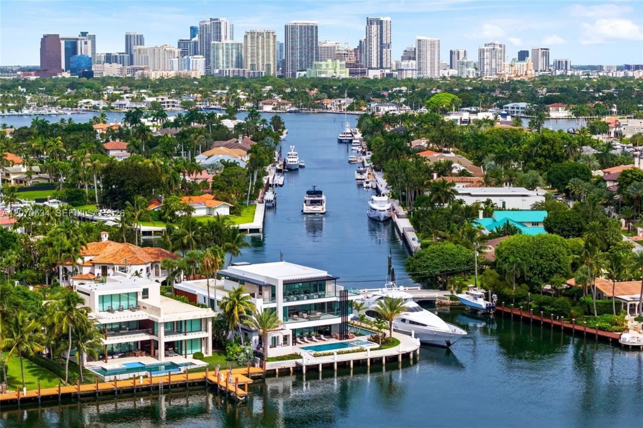 1400 W Lake Dr , Fort Lauderdale, FL 33316 Photo